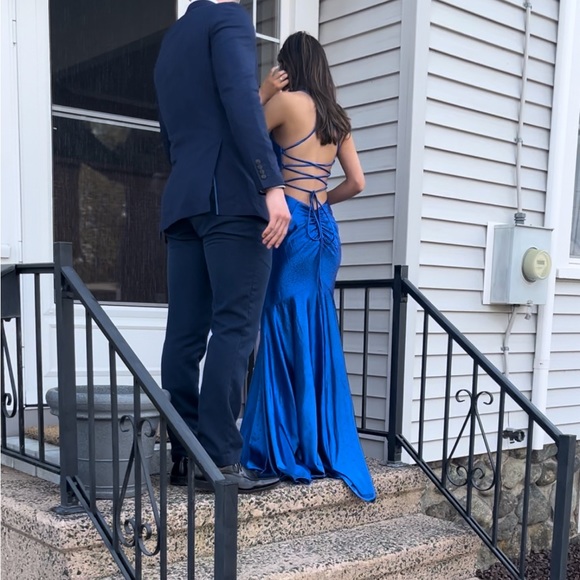 Royal blue prom dress in great condition - Picture 6 of 7